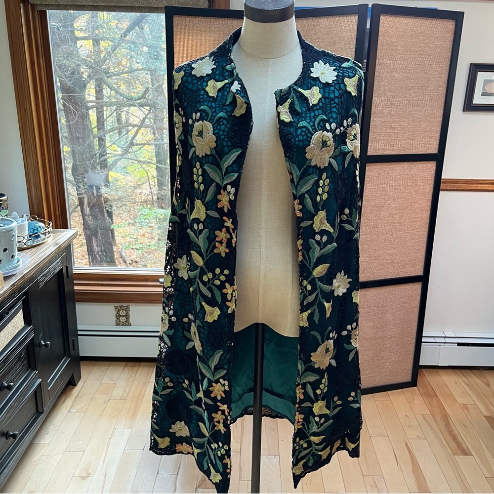 Eva Franco Verdi Vest in Harvest Bloom